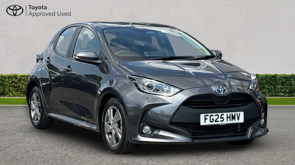 Toyota Yaris 1.5 Vvt-h Icon E-cvt Euro 6 Ss FG25HMV Grey
