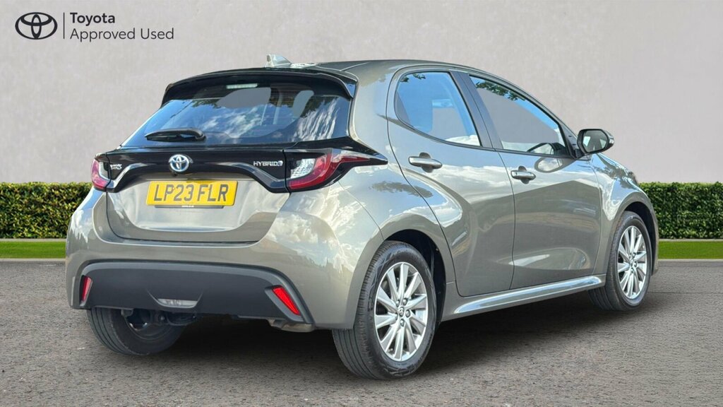 Toyota Yaris 1.5 Vvt-h Icon Hatchback Hybrid E-cvt E LP23FLR Brown #2