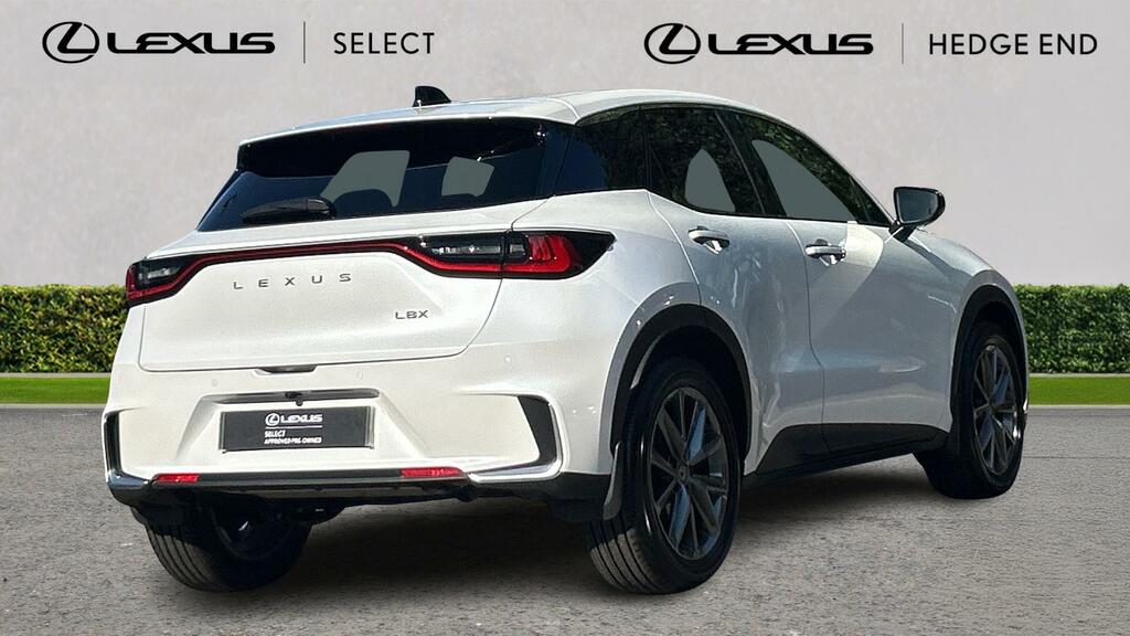 Lexus LBX 1.5 Vvt-ie Takumi Suv Hybrid E-cvt Euro HK26EFB White #2