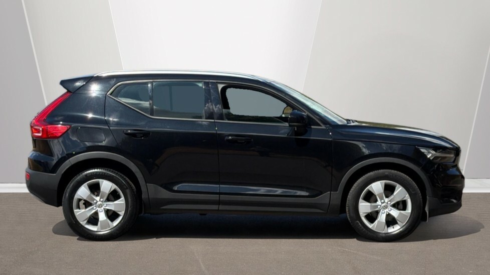 Volvo XC40 Momentum, T3 Black #3