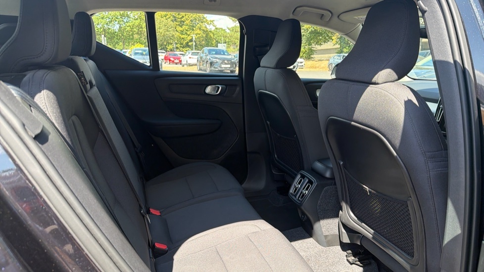 Volvo XC40 Momentum, T3 Black #6