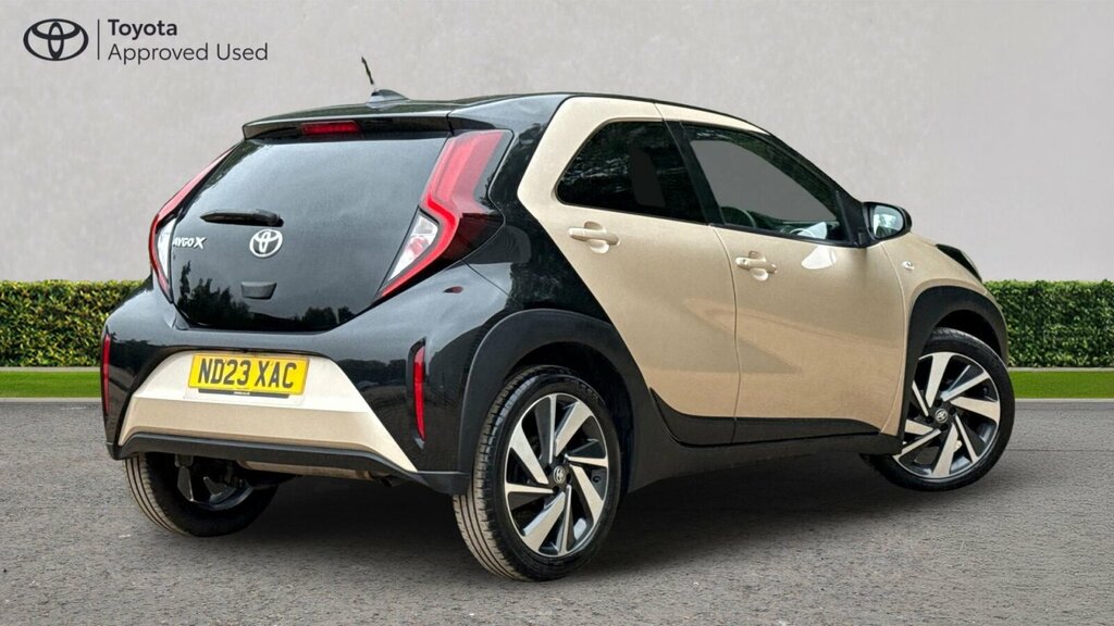 Toyota Aygo X 1.0 Vvt-i Edge Hatchback Euro 6 ND23XAC Beige #2