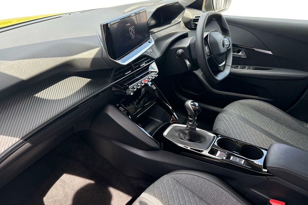 Peugeot 208 1.2 Puretech Allure Euro 6 Ss AO25ZJK Yellow #2