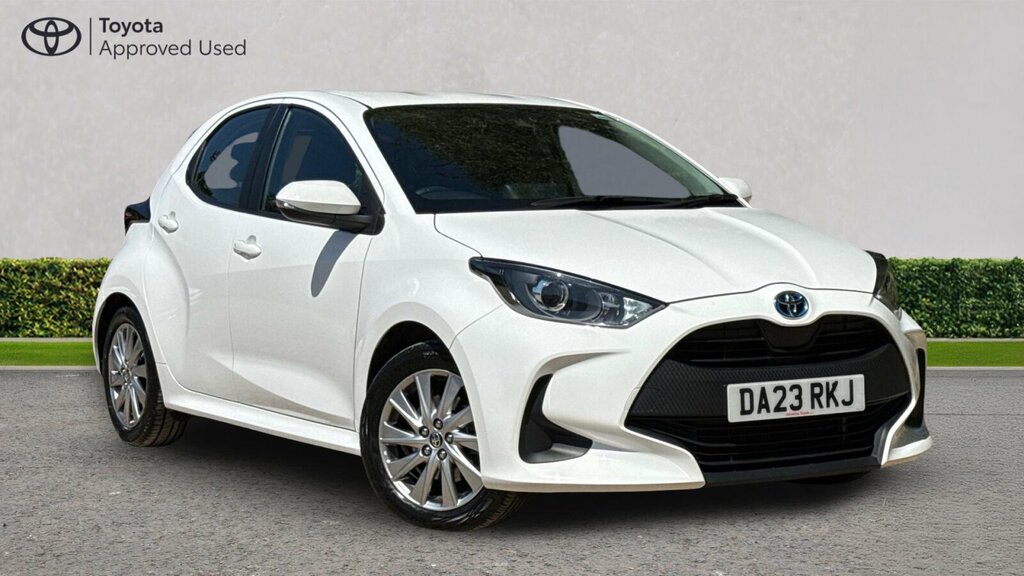 Toyota Yaris 1.5 Vvt-h Icon Hatchback Hybrid E-cvt E White