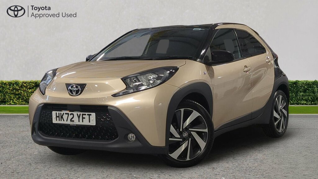 Toyota Aygo X 1.0 Vvt-i Edge Euro 6 Ss HK72YFT Beige #3