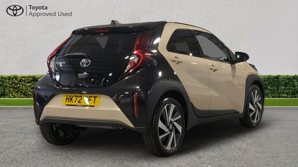 Toyota Aygo X 1.0 Vvt-i Edge Euro 6 Ss HK72YFT Beige #2