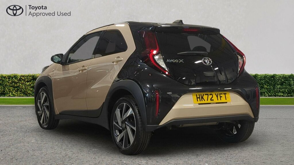 Toyota Aygo X 1.0 Vvt-i Edge Euro 6 Ss HK72YFT Beige #4