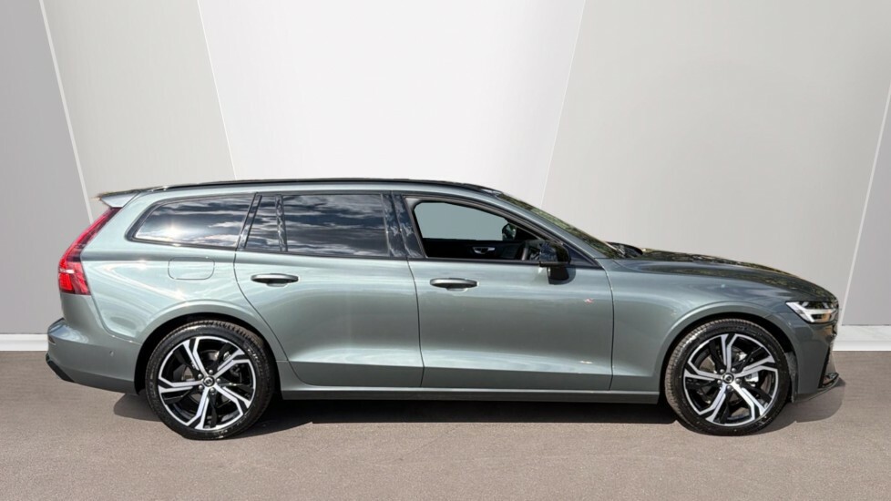 Volvo V60 Ultra, B4 Mild Hybrid, Dark #3