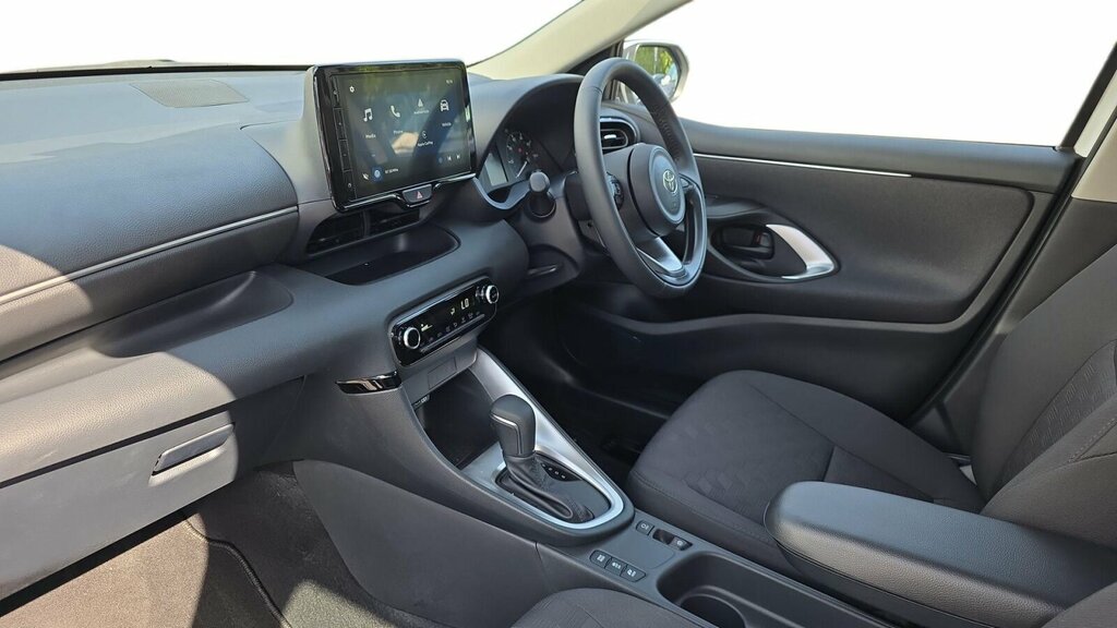 Toyota Yaris 1.5 Vvt-h Icon E-cvt Euro 6 Ss BP25UBU White #5