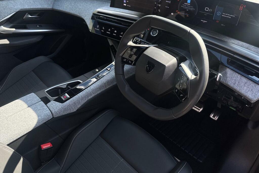 Peugeot 3008 73Kwh Allure Suv 210 Ps Grey #6