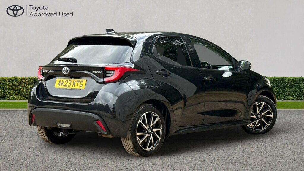 Toyota Yaris 1.5 Vvt-h Design Hatchback Hybrid E-cvt AK23KTG Black #2