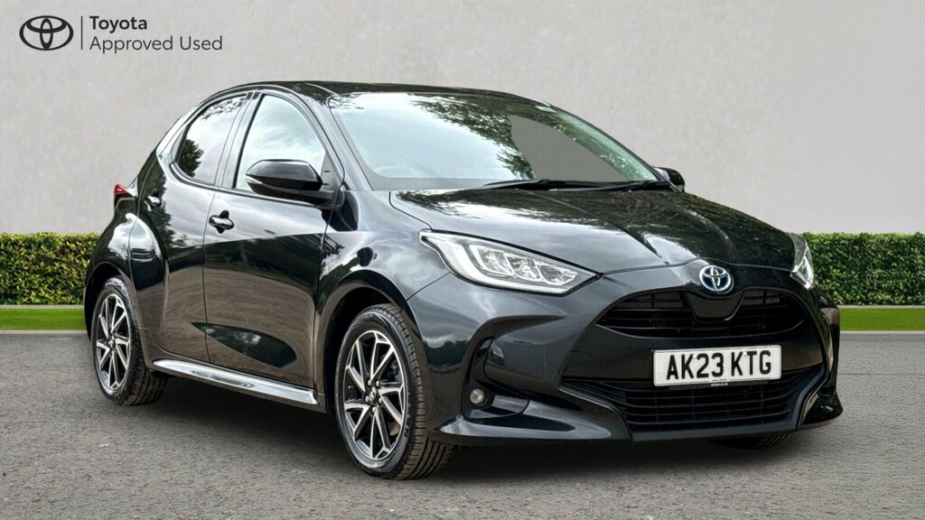 Toyota Yaris 1.5 Vvt-h Design Hatchback Hybrid E-cvt Black