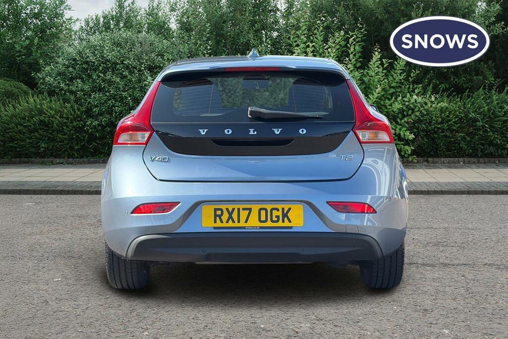 Volvo V40 2.0 T2 Momentum Nav Plus Euro 6 Ss Blue #4