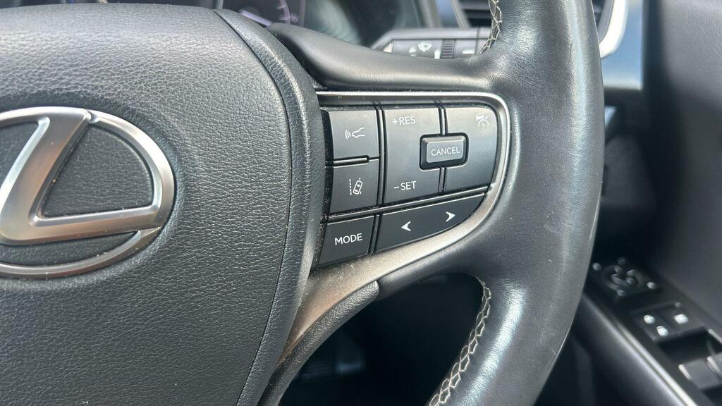 Lexus UX 300E 150Kw 54.3 Kwh E-cvt Takumi Pack Silver #36