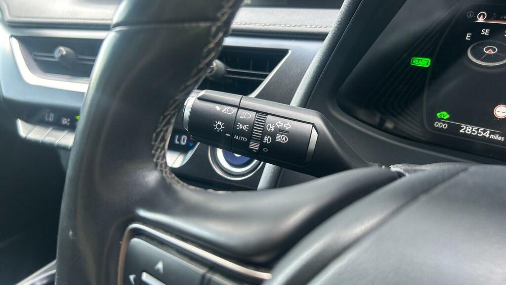 Lexus UX 300E 150Kw 54.3 Kwh E-cvt Takumi Pack Silver #39