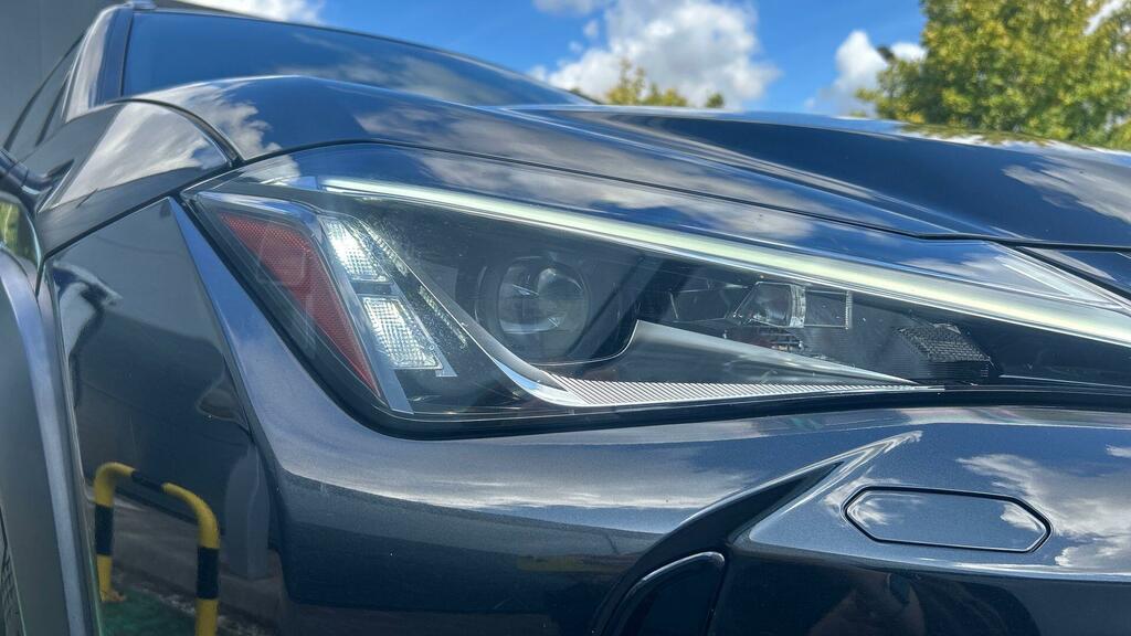 Lexus UX 300E 150Kw 54.3 Kwh E-cvt Takumi Pack Silver #20