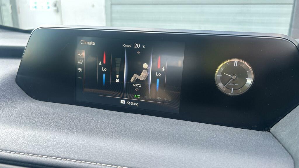Lexus UX 300E 150Kw 54.3 Kwh E-cvt Takumi Pack Silver #34