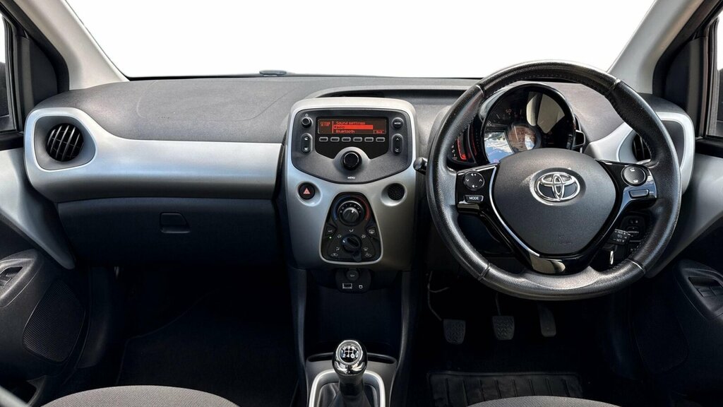 Toyota Aygo 1.0 Vvt-i X-play Hatchback Euro VK66PUO Silver #6