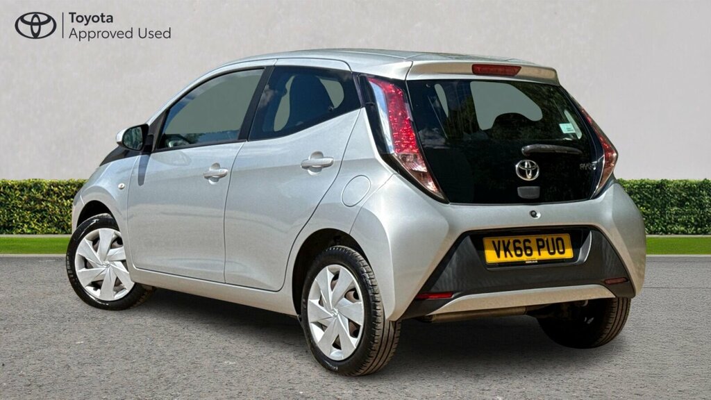 Toyota Aygo 1.0 Vvt-i X-play Hatchback Euro VK66PUO Silver #4