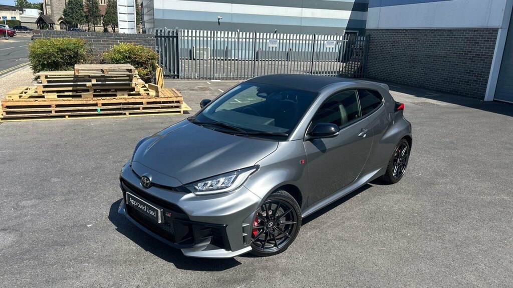 Toyota Yaris Icon Black #43