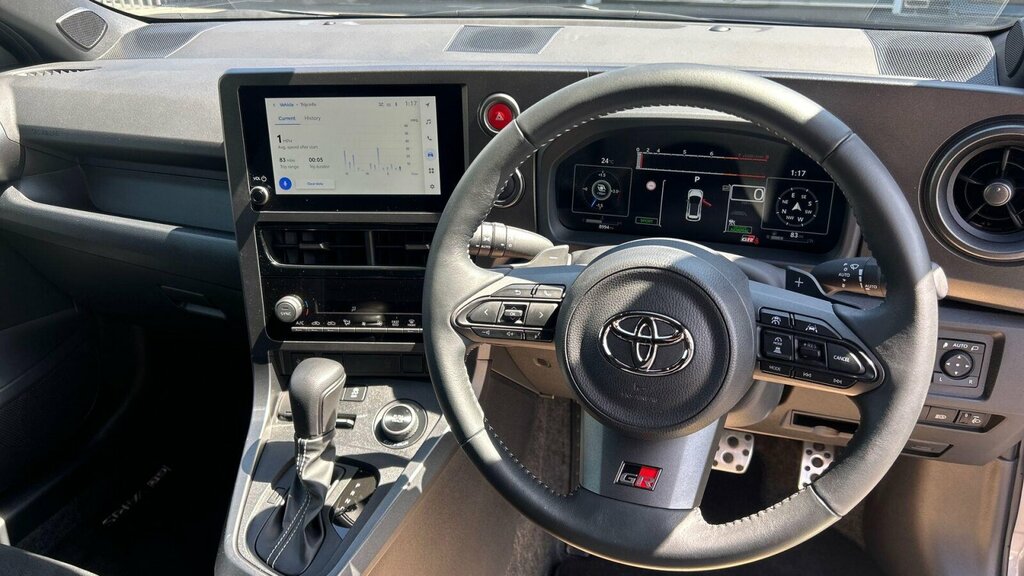 Toyota Yaris Icon Black #7