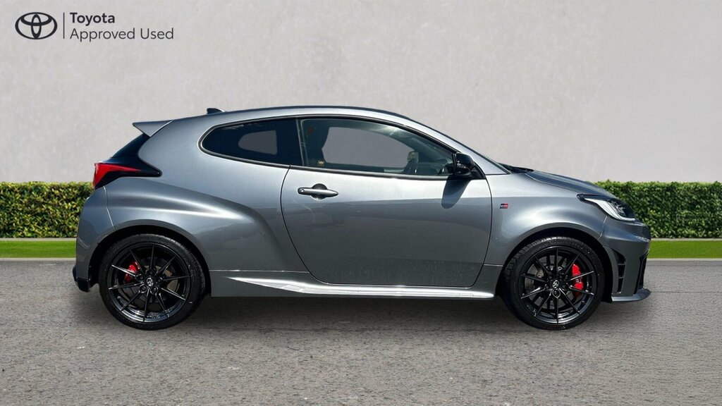 Toyota Yaris Icon Black #24