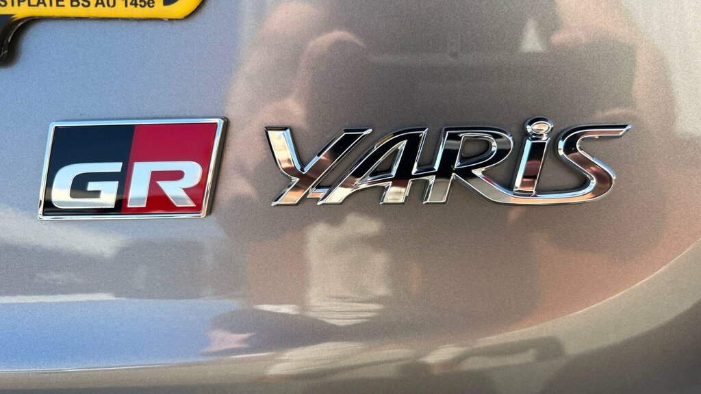 Toyota Yaris Icon Black #30