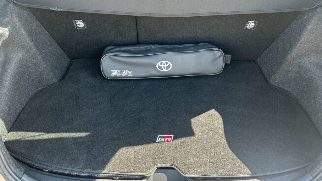 Toyota Yaris Icon Black #13