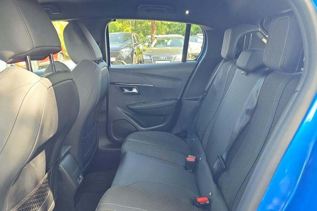 Peugeot 208 1.2 Puretech 100 Allure Black #41