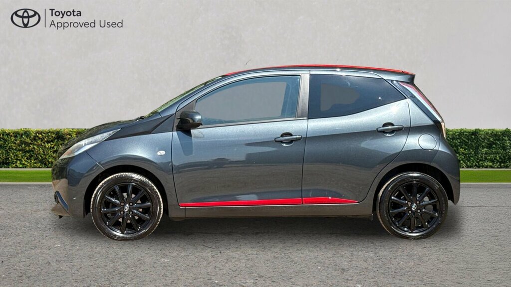 Toyota Aygo 1.0 Vvt-i X-play X-shift E Red #25