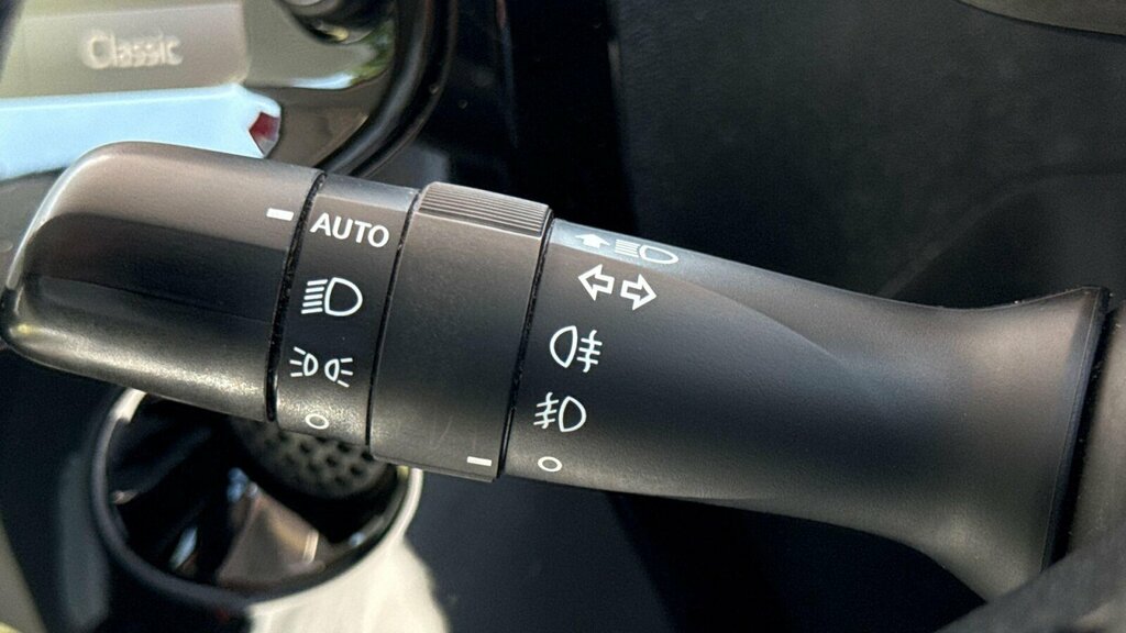 Toyota Aygo 1.0 Vvt-i X-play X-shift E Red #39