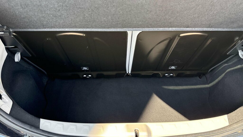 Toyota Aygo 1.0 Vvt-i X-play X-shift E Red #13