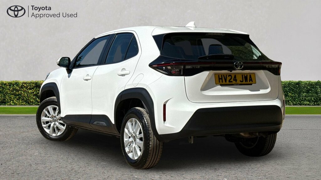 Toyota Yaris Cross 1.5 Vvt-h Icon Suv Hybrid E-cvt Euro 6 HV24JWA White #4