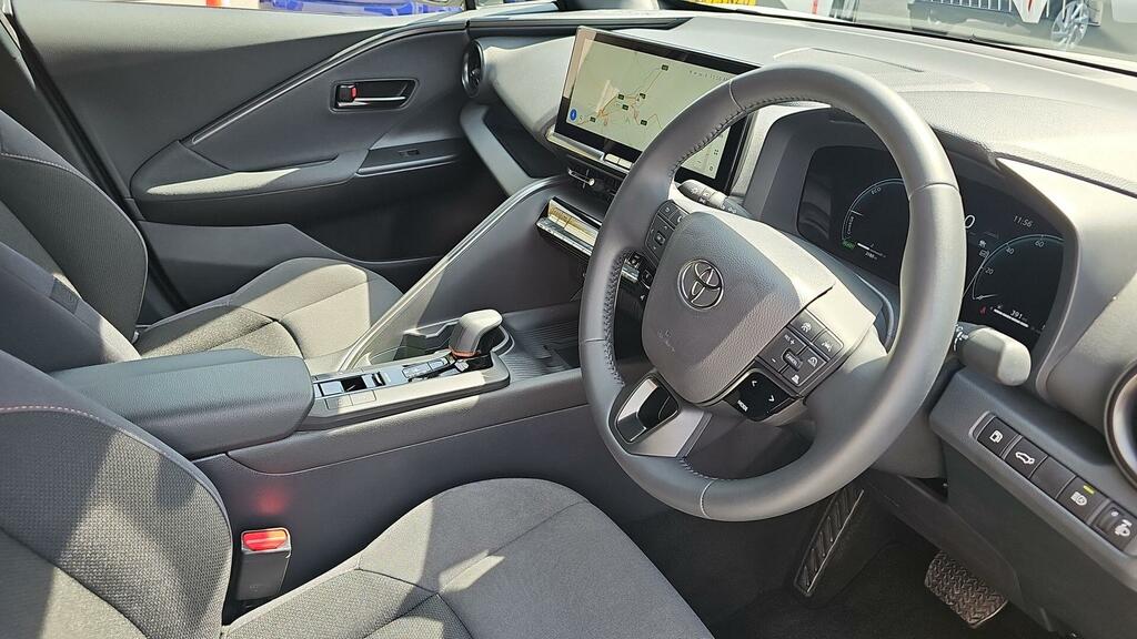 Toyota C-Hr Design White #12