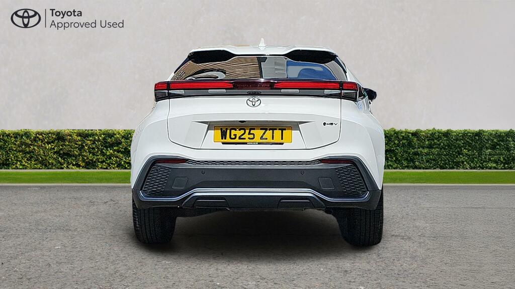 Toyota C-Hr Design White #27