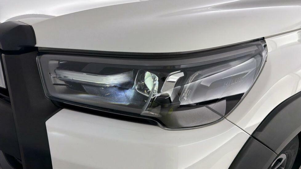 Toyota HILUX 2.4 D-4d Active Pickup Double Cab White #18