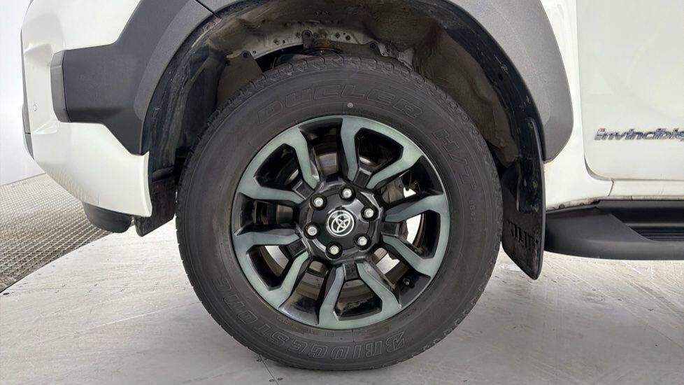 Toyota HILUX 2.4 D-4d Active Pickup Double Cab White #23