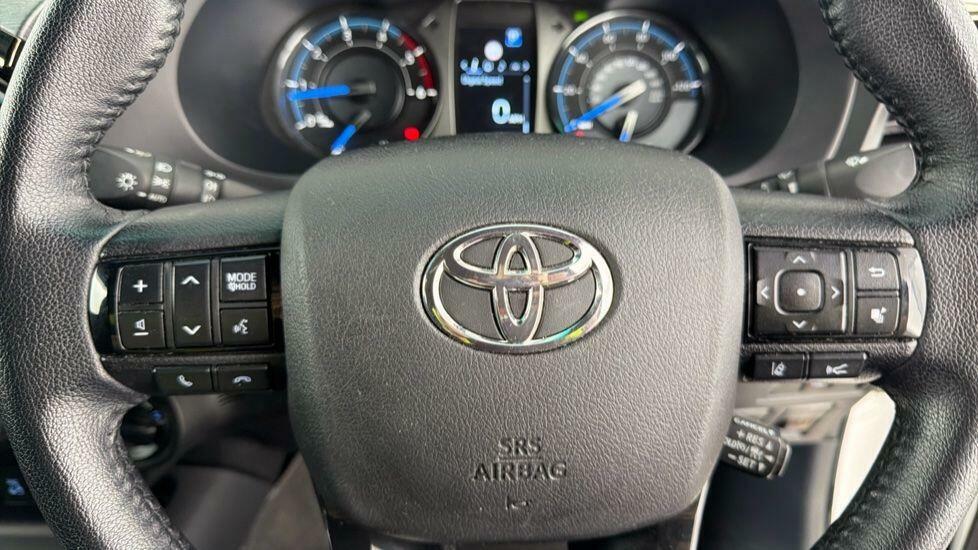Toyota HILUX 2.4 D-4d Active Pickup Double Cab White #10