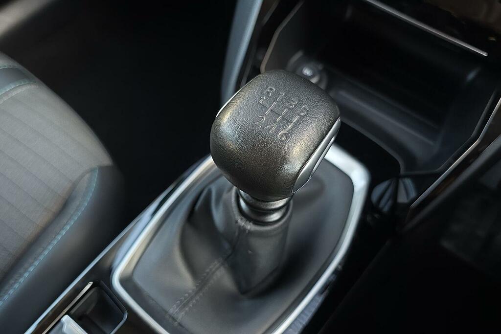 Peugeot 208 208 Allure Premium Puretech Ss Grey #30