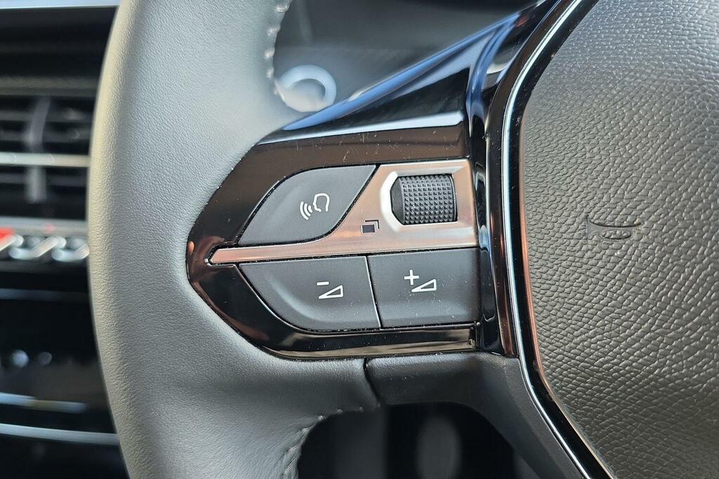 Peugeot 208 208 Allure Premium Puretech Ss Grey #16