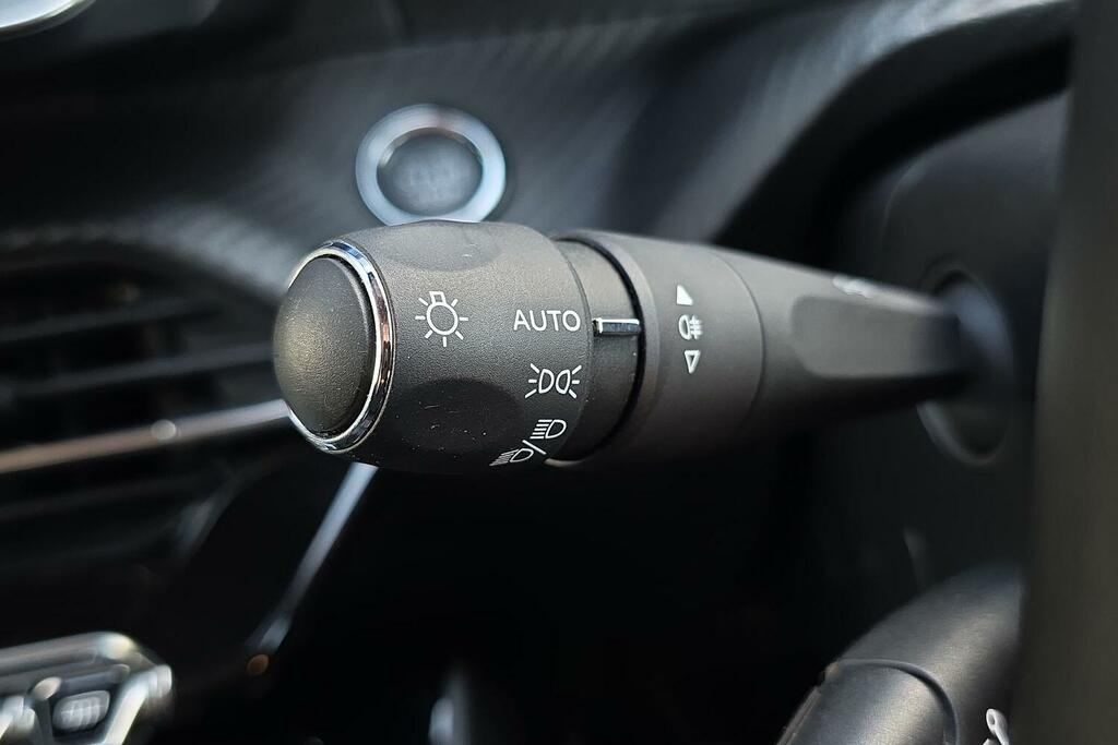 Peugeot 208 208 Allure Premium Puretech Ss Grey #36