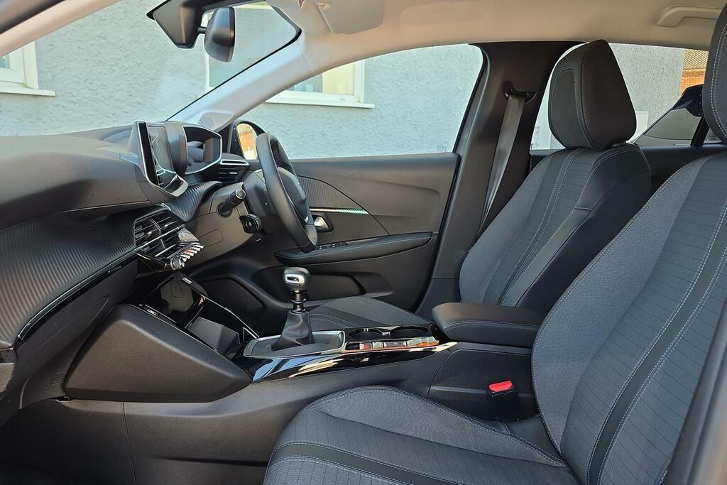 Peugeot 208 208 Allure Premium Puretech Ss Grey #42