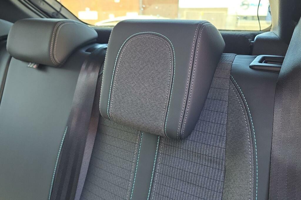 Peugeot 208 208 Allure Premium Puretech Ss Grey #39