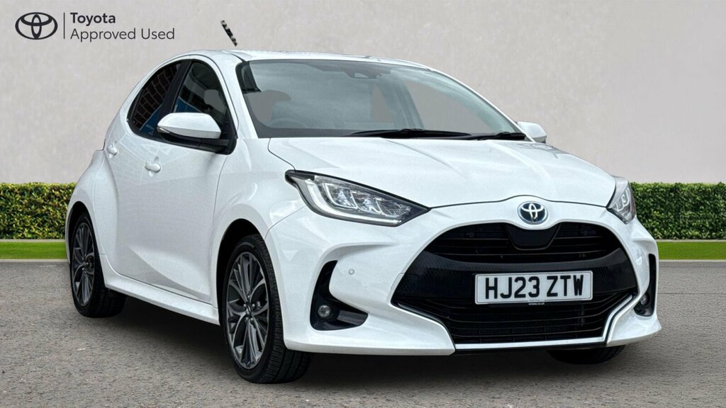 Toyota Yaris 1.5 Vvt-h Excel Hatchback Hybrid E-cvt White