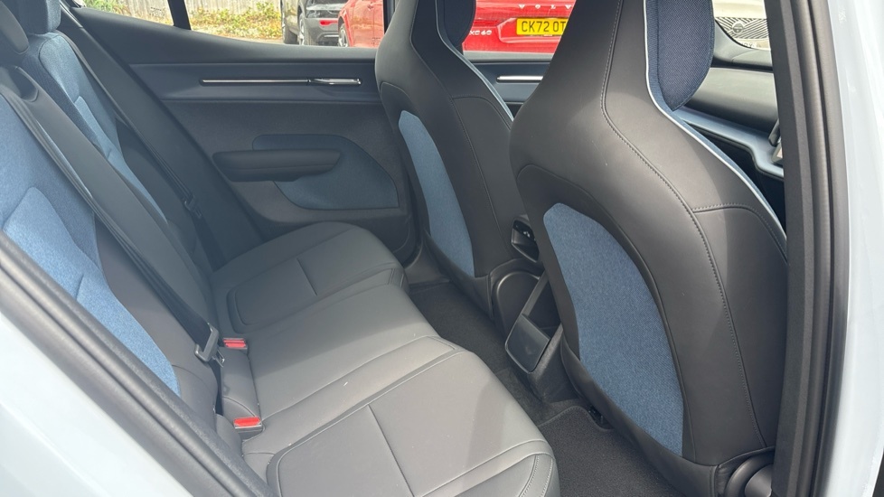 Volvo EX30 Plus, Single Motor Extended Range, Blue #6