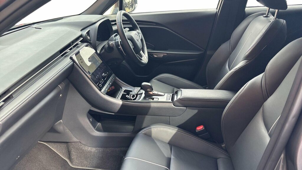 Lexus LBX 1.5 Vvt-ie Takumi E-cvt Euro 6 Ss Grey #5