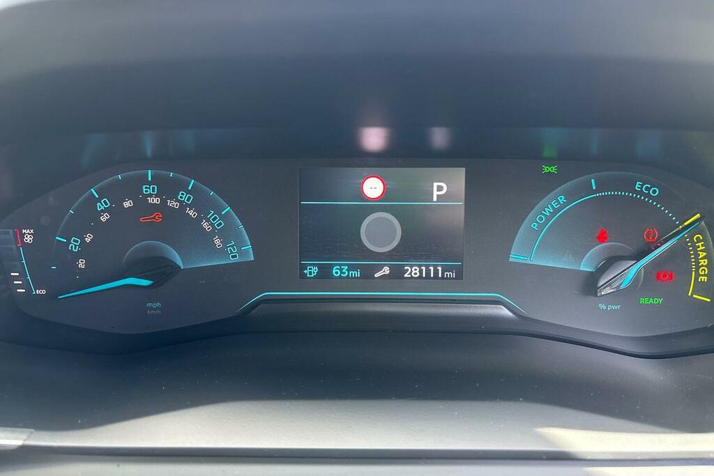 Peugeot e-2008 50Kwh Gt 7Kw Charger #38