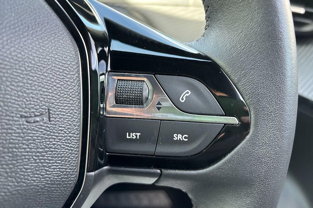 Peugeot e-2008 50Kwh Gt 7Kw Charger #21