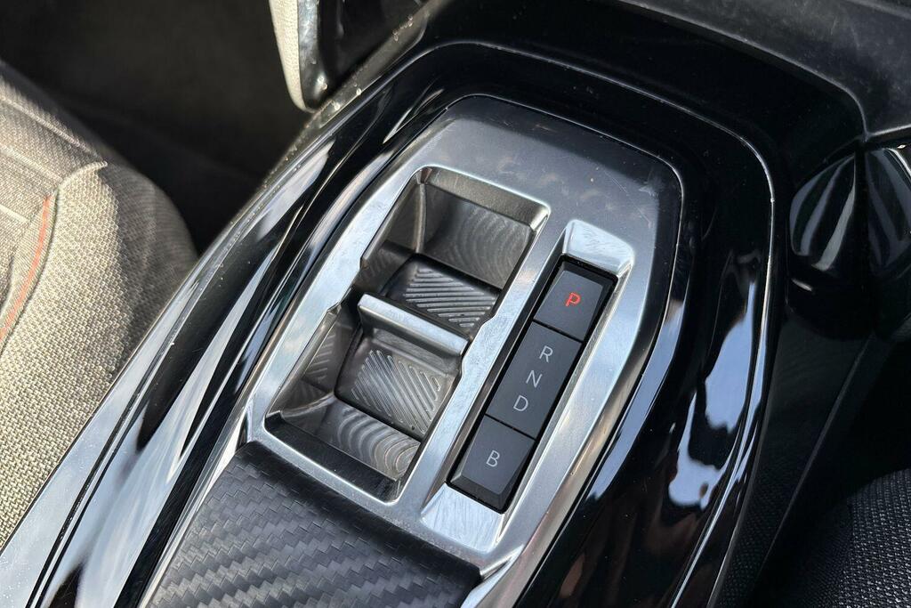 Peugeot e-2008 50Kwh Gt 7Kw Charger #27