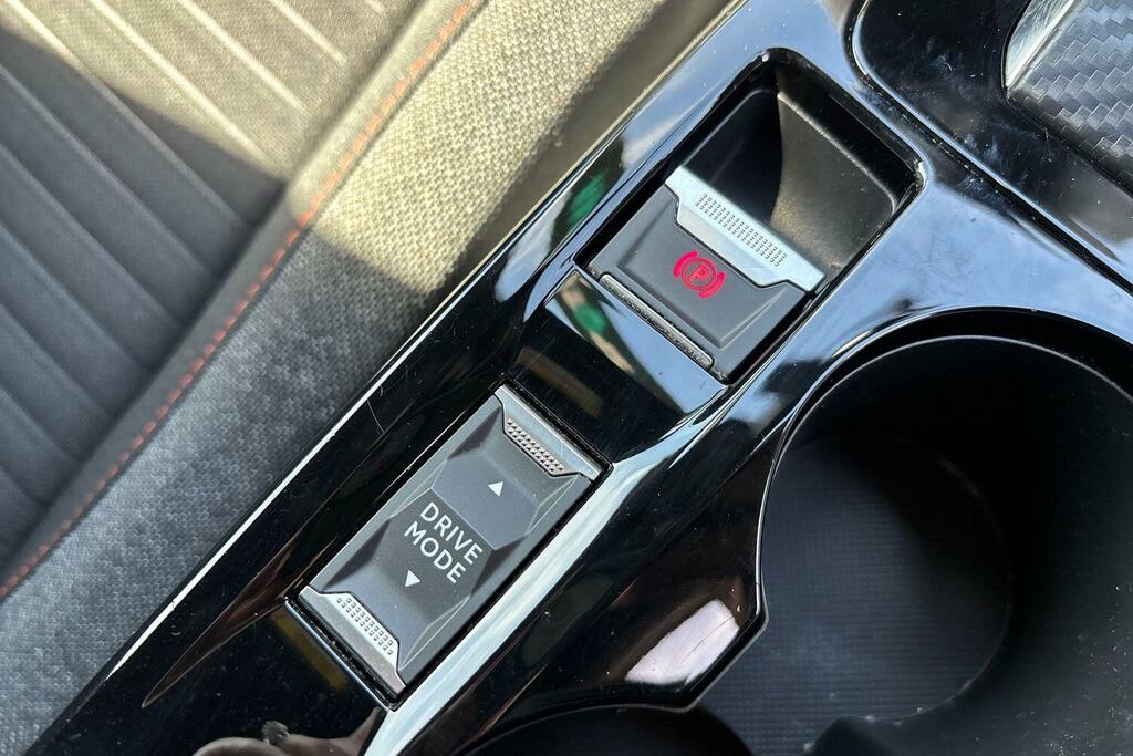 Peugeot e-2008 50Kwh Gt 7Kw Charger #28